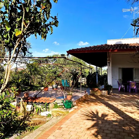 펜션 Il Giardino Di Bea - Accogliente All'aperto 카사라노